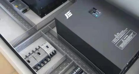 低壓配電箱安裝固定的方法是什么？